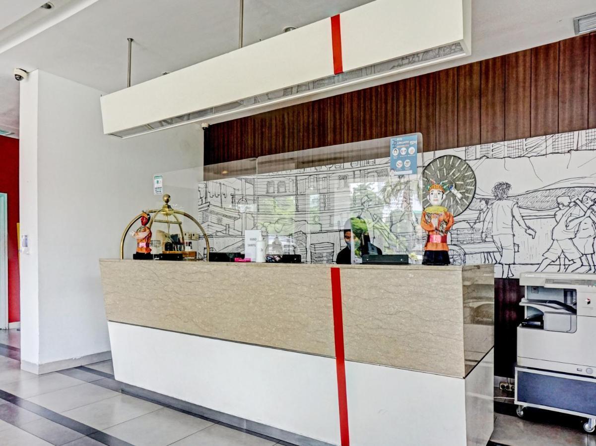 Townhouse Oak Jp Hotel Jakarta Exterior photo